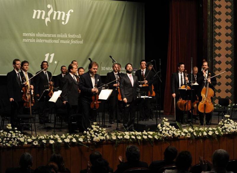 11. Mersin Uluslararası Müzik Festivali Artemisia Oda Orkestrası?nın Muhteşem Performansıyla Açıldı