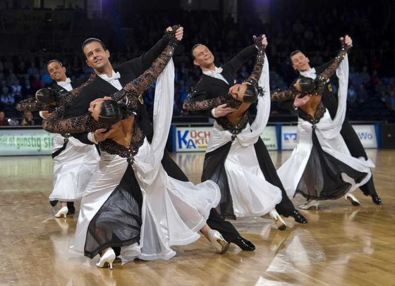 Mersin?i Bu Kez Güneş Değil Dansçılar Kavuracak