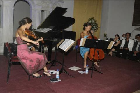 9. Mersin Uluslararası Müzik Festivali, 03 Haziran 2010 Perşembe Günü Saat 20.00?de Ahn Trio Konseriyle Sona Erdi