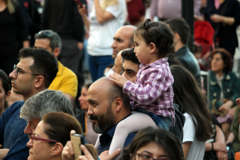 ?Dolapdere Big Gang?, festival coşkusunu sokaklara taşıdı