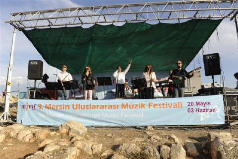 Festival Kitapçığı ve Fotoğraflar