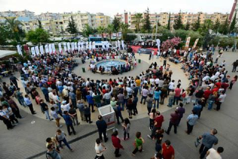 Hakan Aysev ve Mersin Büyükşehir Belediyesi Kent Orkestrası