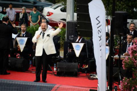Hakan Aysev ve Mersin Büyükşehir Belediyesi Kent Orkestrası