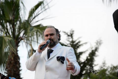 Hakan Aysev ve Mersin Büyükşehir Belediyesi Kent Orkestrası