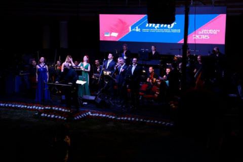 Kubat ve Folklorama, Mersin Festival Orkestrası