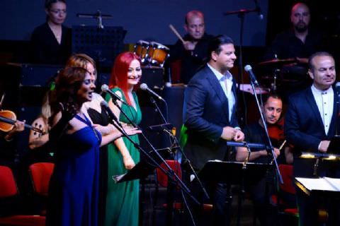 Kubat ve Folklorama, Mersin Festival Orkestrası