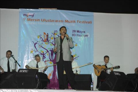Mersin Müzik Festivali?nde Halk Müziğine 4 Bin Kişilik Koro Eşlik Etti