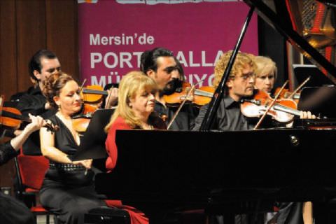 Mersin Uluslararası Müzik Festivali ?Ne Görkemli Açılış