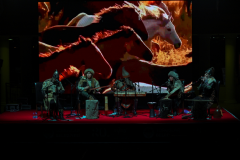 Mersin’de Turan Ethno Folk Band Rüzgarı