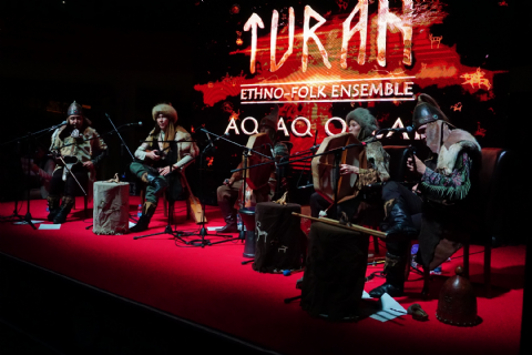 Mersin’de Turan Ethno Folk Band Rüzgarı