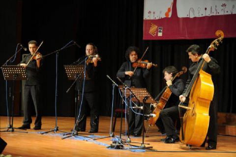 Mersin?e Çigan Ritmini, Efsane Keman Stradivarius Taşıdı