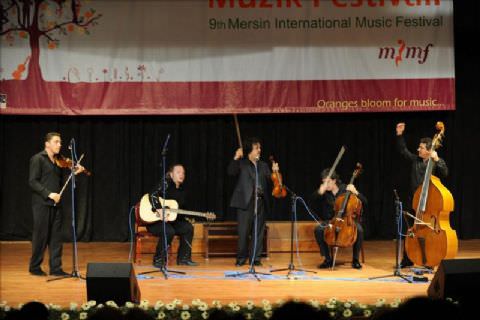 Mersin?e Çigan Ritmini, Efsane Keman Stradivarius Taşıdı