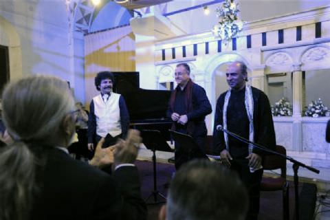 ST. PAUL Müzesi?nde Tanini TRIO ile Doğudan Batıya