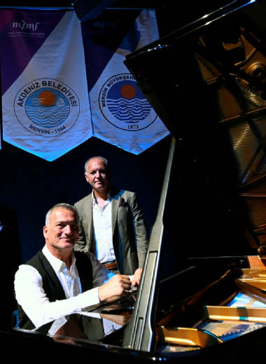 Kerem Görsev Trio Konseri